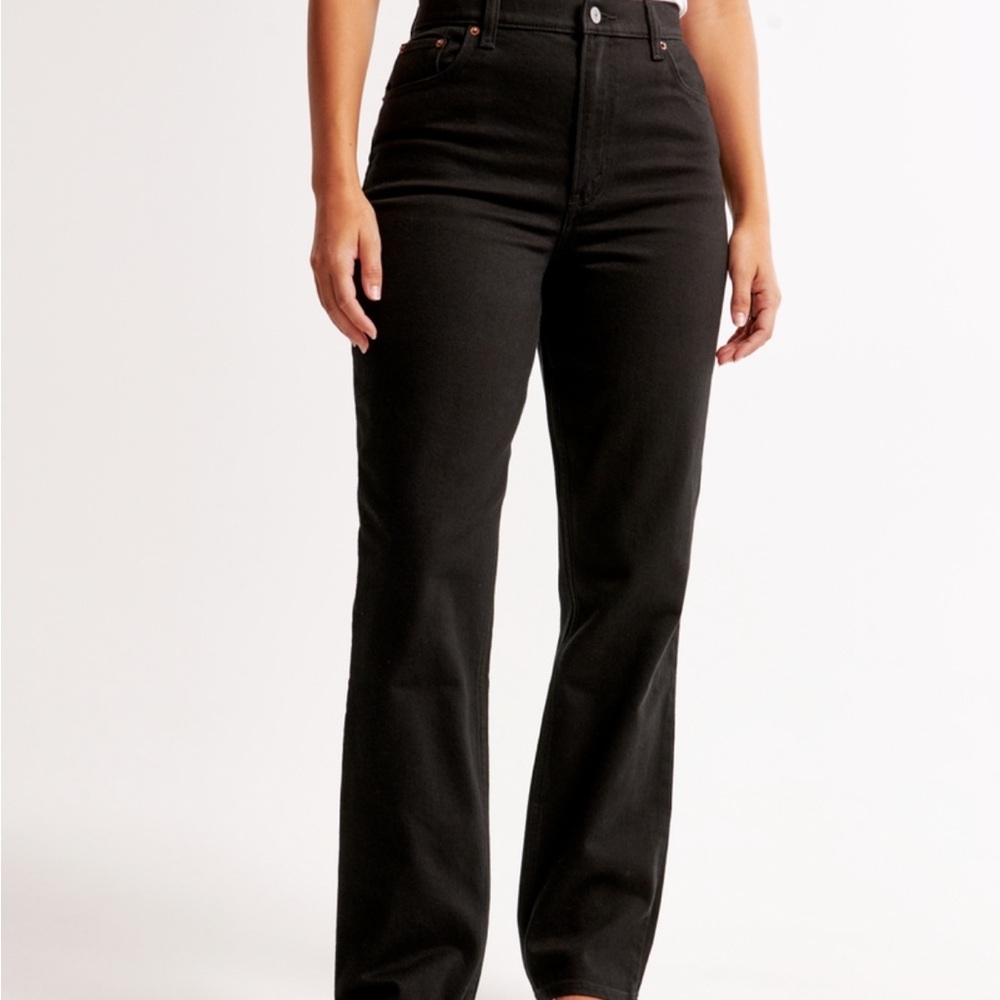 Abercrombie Curve Love Ultra High Rise 90s Straight Jean - No Fade Black, 29L